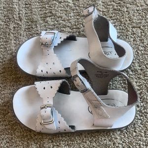 FootMates Ariel White Sandals